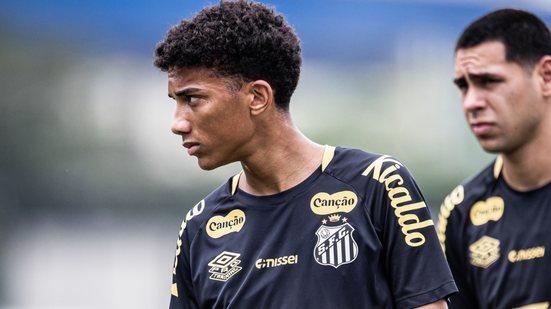Durante sua entrada no jogo contra o Grêmio, Robinho Jr impressionou e despertou interesse de clubes europeus - Foto: Raul Baretta/ Santos FC