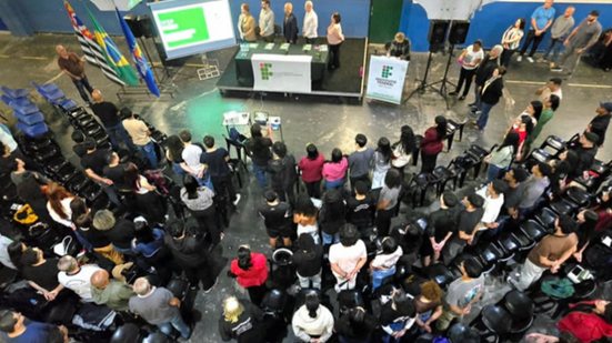 Microempreendedores e pequenos negócios podem se beneficiar com a nova legislação que estimula a economia local - Foto: Divulgação/ Prefeitura de Guarujá