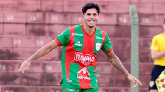 Mesmo jogando com um jogador a menos, a Briosa se manteve firme e garantiu a vitória - Foto: João Jardim / Agência Briosa