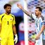 Vozinha (Cabo Verde) e Messi (Argentina), na partida - Foto: Reprodução/ FIFA