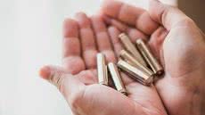 A polícia encontrou munições e carregadores de arma no carro do estivador, que negou saber da existência dos itens - Imagem: Freepick