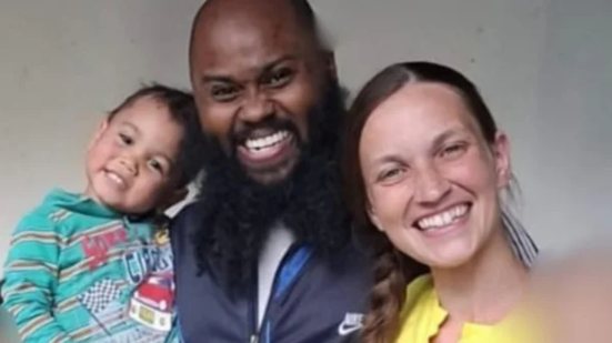 Dandre Jermaine Grayson e Mayanna Angelina Rodgers com o filho Oliver - Foto: Reprodução/ Arquivo Pessoal