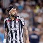 Gabigol ignora banco e vai para vestiário - Foto: Raul Baretta / Santos FC