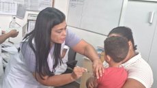 Primeira ação aplicou 82 doses contra gripe, sarampo e febre amarela - Foto: Prefeitura de Santos