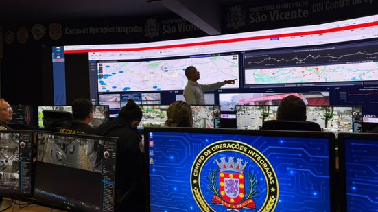 Sistema Metropolys já em operação permite monitoramento unificado de segurança e trânsito, melhorando a resposta a ocorrências - Foto: Divulgação/ Prefeitura de São Vicente