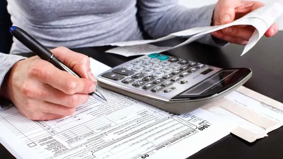 Dívidas não ajuizadas têm isenção de juros e multas, enquanto débitos ajuizados oferecem prazos de parcelamento mais longos - Imagem: Reprodução