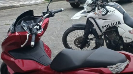 Adolescentes foram encaminhados ao DP após flagrante de posse ilegal de veículo, reforçando a atuação da polícia na segurança pública - Foto: Divulgação/ 29° BPMI
