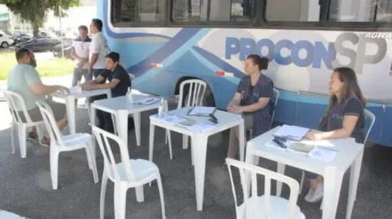 A parceria entre a Fundação Procon-SP e a Prefeitura de Guarujá traz atendimento acessível à população local - Foto: Divulgação/Prefeitura de Guarujá