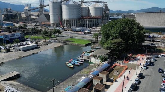 Novo projeto paisagístico e baia de ônibus prometem melhorar o fluxo de transporte e a convivência na Praça Iguatemy Martins - Foto: Divulgação/ Prefeitura de Santos