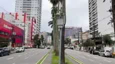 A intervenção na Avenida Ana Costa busca proteger pedestres, especialmente estudantes e pessoas com deficiência, de acidentes - Foto: Reprodução
