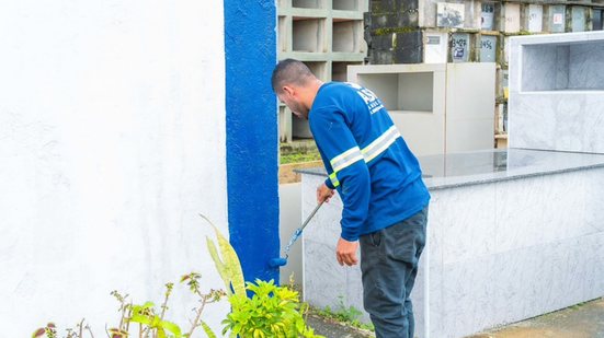 A força-tarefa inclui repintura, limpeza profunda e organização viária, preparando o espaço para o expressivo fluxo de visitantes - Foto: Divulgação/ Prefeitura de Bertioga