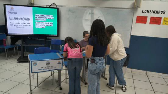 Prefeitura de Guarujá inicia processo eleitoral para o Parlamento Jovem, promovendo a participação política entre estudantes do 8º e 9º ano - Foto: Divulgação/ Prefeitura de Guarujá
