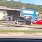 O Corpo de Bombeiros isolou a área e a CET-Santos organizou desvios para garantir a segurança no trânsito após o incidente - Foto: Reprodução