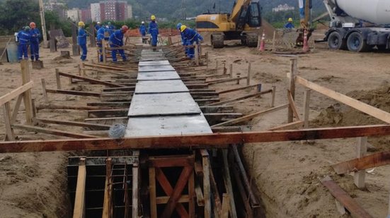 Com capacidade de escoamento de 20 m³/s, EEC6 beneficiará área de 2 km² no Saboó, melhorando infraestrutura local - Foto: Divulgação/ Prefeitura de Santos