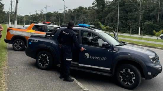 Com 307 testes de bafômetro, blitz em Bertioga resultou em 16 infrações e guinchamento de veículos com pendências administrativas - Foto: Divulgação/ Prefeitura de Bertioga