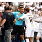 Camisa 10 recebeu cartão amarelo ao tentar voltar para o campo após placa indicar sua saída por engano no lugar de Escobar - Foto: Marcos Ribolli