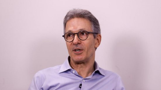 Zema adota uma postura agressiva contra Bolsonaro, mas sua estratégia pode afastar eleitores - Foto: Rafael Vieira / DP Foto