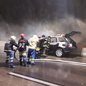 Os ocupantes do veículo conseguiram escapar a tempo e se protegeram em uma área segura do túnel - Imagem: Divulgação/ Corpo de Bombeiros