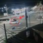 Um acidente de trânsito em Santos resultou em um motociclista arremessado, mas ele sofreu apenas leves arranhões e recusou atendimento - Imagem: Reprodução