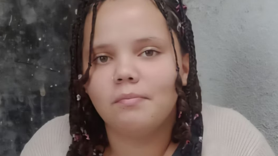 Menina de 12 anos foi  vista pela última vez no bairro Marapé, em Santos - Imagem: Reprodução | Arquivo Pessoal