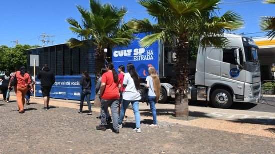 Carreta do Museu Catavento leva experimentos científicos interativos e atividades educativas para visitantes em São Vicente - Imagem: Thomaz Vita Neto/Secretaria da Cultura