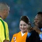 Imagem ilustrativa de Pelé minutos antes de abraçar o jogador Ronaldo Fenômeno em campo - Imagem: Instagram/ @pele
