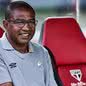 Clube analisa opções no mercado, mas enfrenta desafios para encontrar um técnico que se encaixe no perfil desejado - Imagem: Reprodução/ Santos FC