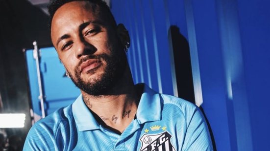 O Santos precisa vencer e torcer por resultados favoráveis para deixar a zona de rebaixamento antes da pausa para a Copa do Mundo - Imagem: Instagram/ @SantosFc/ Raul Baretta