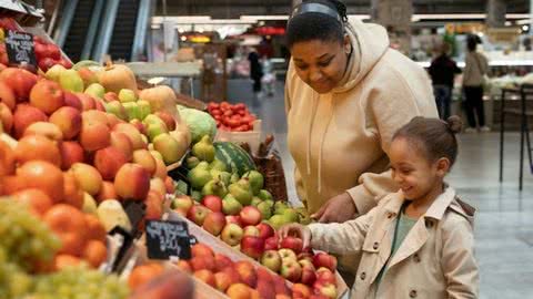 Intenção de Consumo das Famílias (ICF) cresce em maio. - Imagem: Reprodução | Freepik