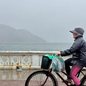 Santos deve ter tempo firme nesta sexta-feira (18) e no sábado (19), com previsão de retorno da chuva no domingo (20). Já o Vale do Ribeira está sob alerta de perigo para tempestades, com ventos que podem atingir 100 km/h - Imagem: Vanessa Rodrigues/AT