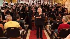 Apresentação do Coral Municipal de Santos acontece na Concha Acústica, em Santos, com repertório dedicado a diferentes expressões do universo feminino - Imagem: Divulgação/Prefeitura de Santos