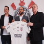 Memphis Depay renovou com o Corinthians até julho de 2028 em acordo estimado em R$ 135 milhões, incluindo os custos do novo contrato e a quitação de uma dívida com o atacante - Imagem: Tv Corinthians
