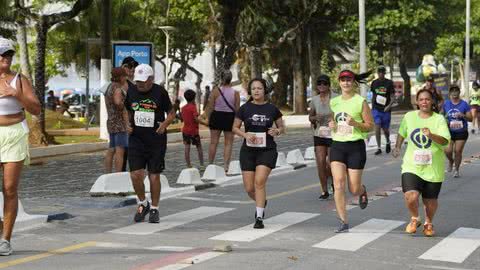 2ª Corrida dos Mirantes bate recorde de participantes e supera expectativas - Imagem: reprodução Prefeitura de Guarujá