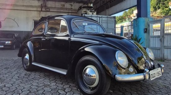 A exposição Fuscamania traz 10 modelos clássicos do Fusca, de 1953 a 2014, com entrada gratuita até 31 de agosto - Créditos Reprodução - Instagram (@bresciani.service)