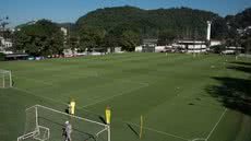 CT Rei Pelé, do Santos FC, recebe certificação FIFA Quality Pro e passa a integrar lista de gramados homologados pela entidade máxima do futebol. - Imagem: Reprodução / Santos FC