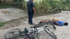 O homem foi detido com ferramentas de furto e bicicletas, e agora enfrenta várias acusações, incluindo uso de documento falso - Foto: Divulgação/ GCM