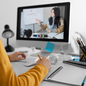 A comunicação eficiente se destaca como uma competência essencial, especialmente em funções de liderança - Imagem: Freepik