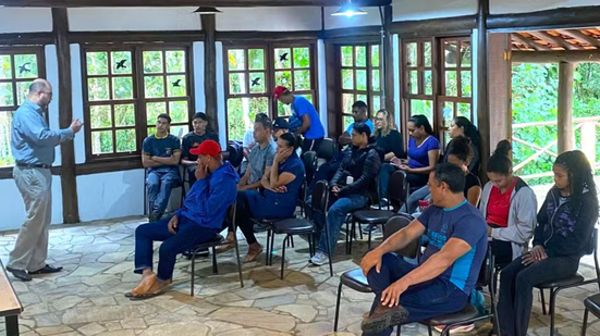 Moradores do Vale do Ribeira participam de capacitação voltada ao turismo sustentável e geração de renda local - Imagem: Reprodução