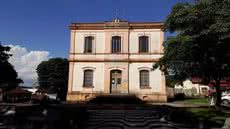 Caso de tentativa de feminicídio foi registrado na delegacia de Apiaí após agressão com faca dentro de residência - Imagem:  Reprodução/Apiaí Linda