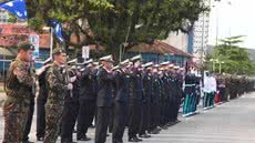 Cerca de mil militares, mais de 30 veículos e nove cavalos estiveram presentes - Imagem: Prefeitura de Santos