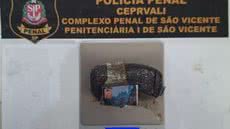 Uma jovem foi detida ao tentar entrar com drogas na Penitenciária 1 de São Vicente, revelando falhas na segurança - Foto: Divulgação/ Polícia Penal SP