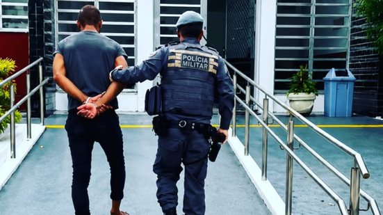 Entre os detidos, estavam indivíduos procurados por crimes como lesão corporal e furto, com mandados de prisão em aberto - Foto: Divulgação/ 29º BPMI
