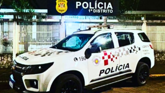 Homem já tinha ordem de prisão por estupro de vulnerável e foi capturado após invasão de imóvel em Itanhaém - Foto: Divulgação/ 29º BPMI