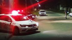 Medidas administrativas foram aplicadas para regularizar a situação dos comércios notificados em Itanhaém - Foto: Divulgação/ 29º BPMI