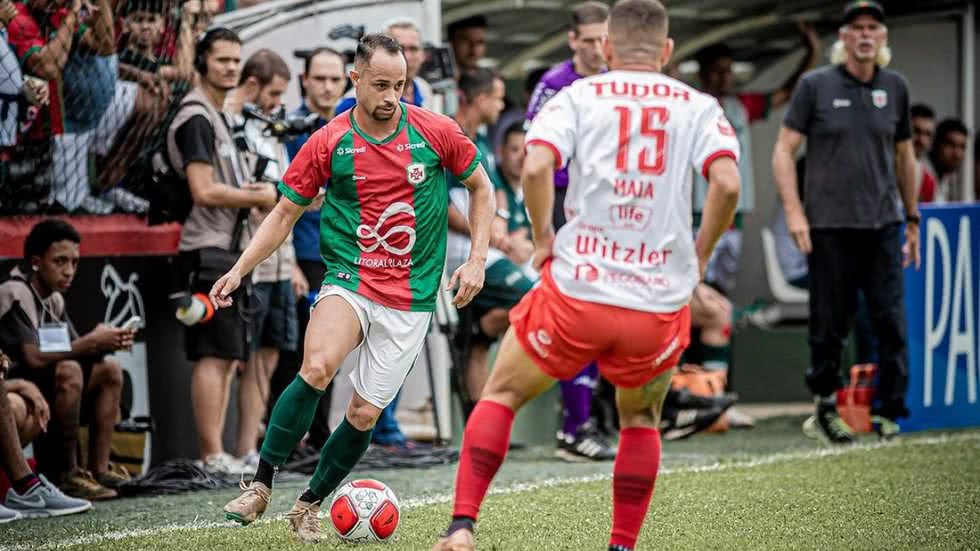 Portuguesa e Noroeste empataram por 1 a 1 em Ulrico Mursa; nos pênaltis, o Noroeste venceu por 4 a 3 - Imagem: Douglas Teixeira/Agência Briosa