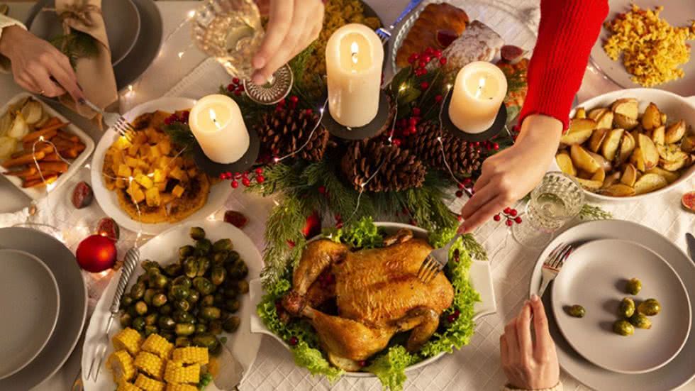 Ceia de Natal - Imagem: Reprodução/ Freepik