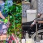 Após ser encontrado amarrado na mata, o idoso revelou que foi sequestrado na noite anterior, e a polícia investiga o caso como sequestro - Foto: GCM de Cubatão