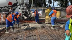 Intervenções no trânsito da Alemoa visam fluidez e segurança para 14 mil veículos diários, com foco em pavimentação e acessos - Foto: Divulgação/ Prefeitura de Santos