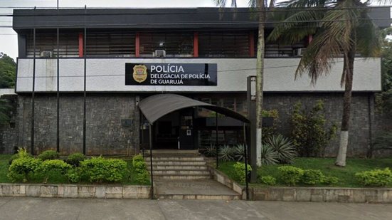 A Polícia Civil investiga o caso de um jovem baleado em Guarujá, sem informações claras sobre a autoria do disparo ou motivação - Foto: Google Street View