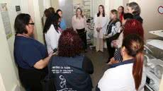 O município implementou um programa inovador que garante cuidados completos para gestantes e recém-nascidos, evitando a transmissão do HIV - Foto: Divulgação/ Francisco Arrais/ Prefeitura de Santos